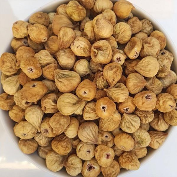 انجیر سوپر AA یکی از انواع مرغوب انجیر خشک است که به دلیل طعم خوشمزه، کیفیت بالا و اندازه متوسط، بسیار مورد توجه قرار می‌گیرد. این نوع انجیر معمولاً دارای رنگی روشن تا طلایی است و گوشتی شیرین و لطیف دارد که باعث شده در بازارهای داخلی و خارجی محبوبیت زیادی پیدا کند.انجیر خشک سوپر AA اغلب با روش‌های بهداشتی و استانداردهای جهانی فرآوری و بسته‌بندی می‌شود تا ارزش غذایی و تازگی آن حفظ شود. این محصول حاوی فیبر، آنتی‌اکسیدان‌ها و مواد مغذی مفید است و می‌تواند به عنوان یک میان‌وعده سالم و خوشمزه استفاده شود.