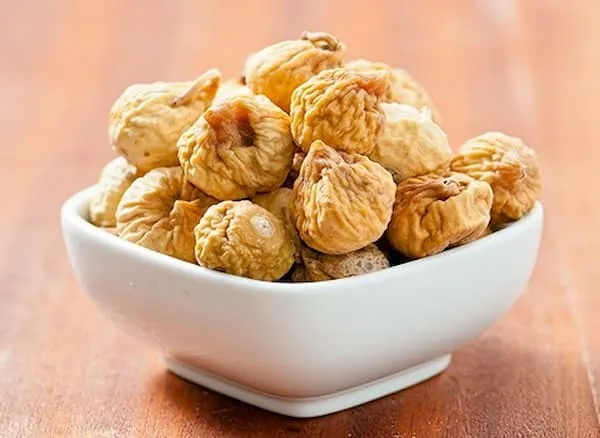 قیمت خرید انجیر خشک شکم پر + عکس