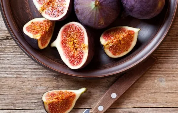 خرید انجیر تازه سیاه سمنان با قیمت استثنایی