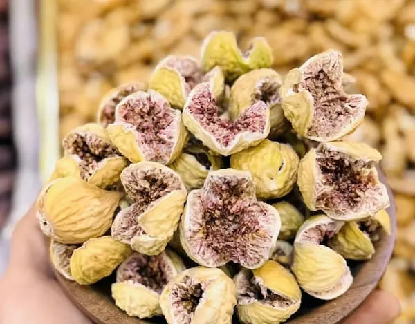 قیمت خرید انجیر ممتاز + مزایا و معایب